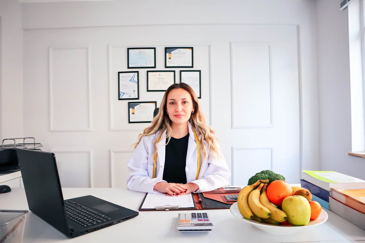 Nutritionist reviewing personalized plan